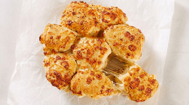 Cheesy Pull-Aparts.